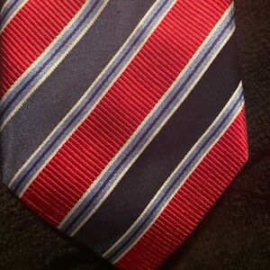 Great looking Stafford Men’s Necktie